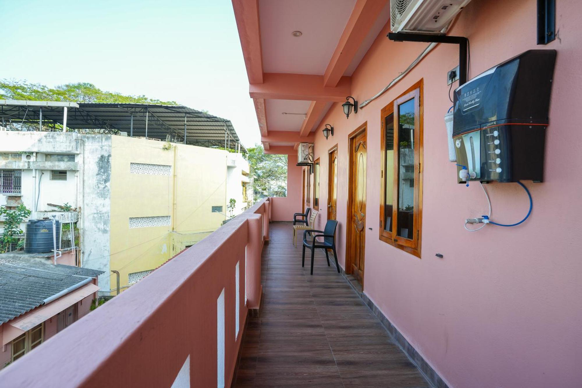 French Villa Pondicherry Exterior photo