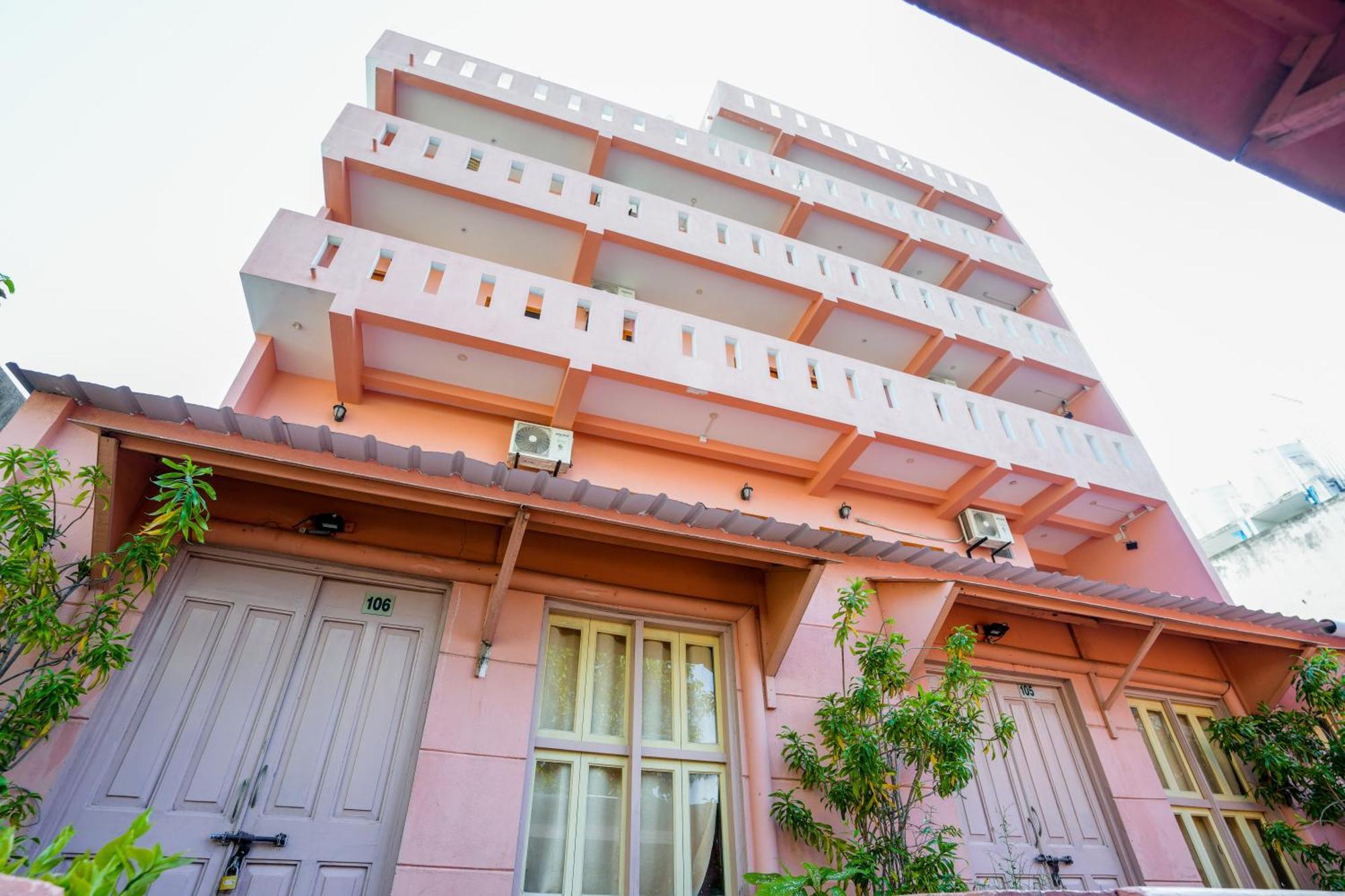 French Villa Pondicherry Exterior photo