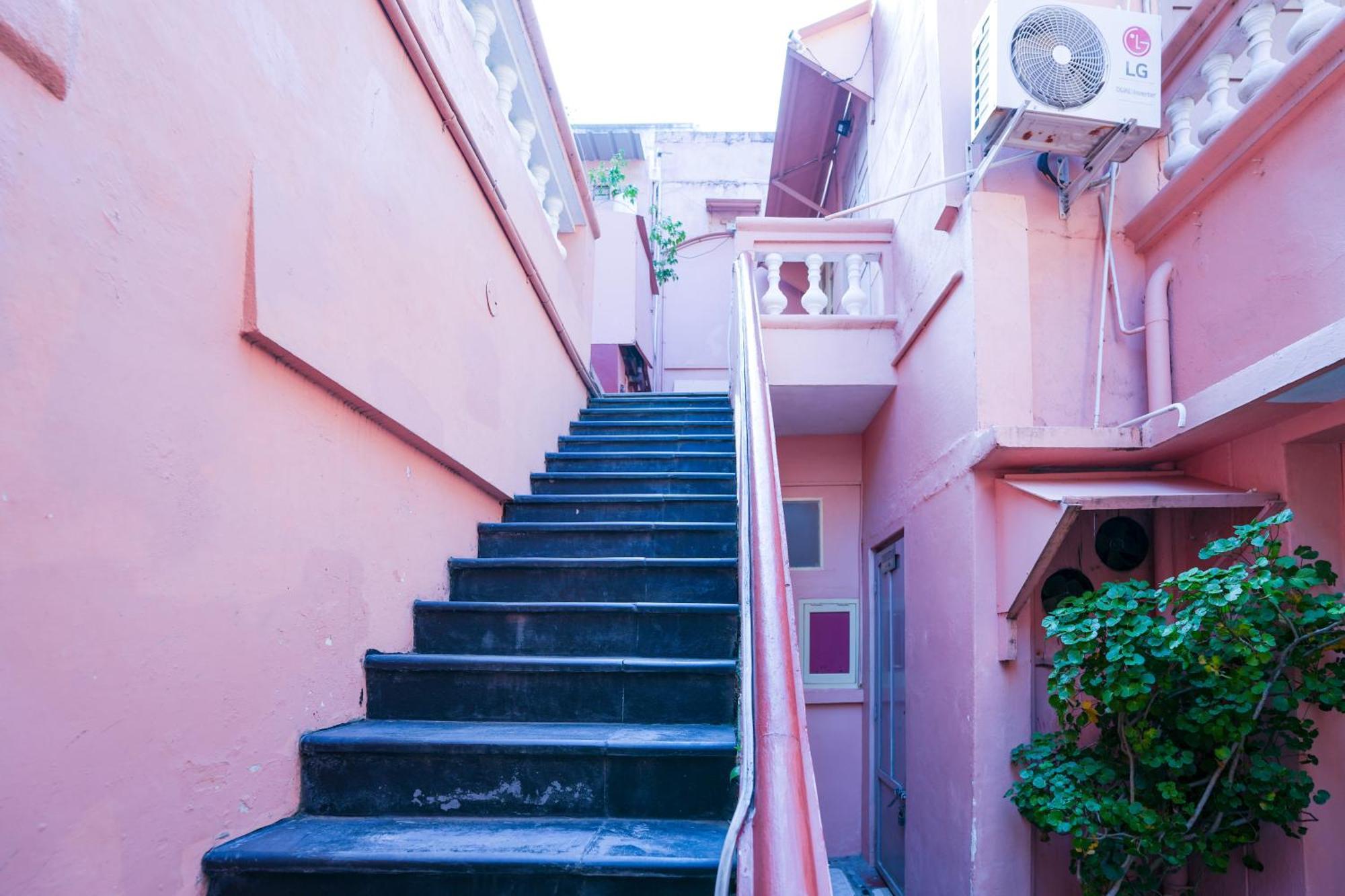French Villa Pondicherry Exterior photo