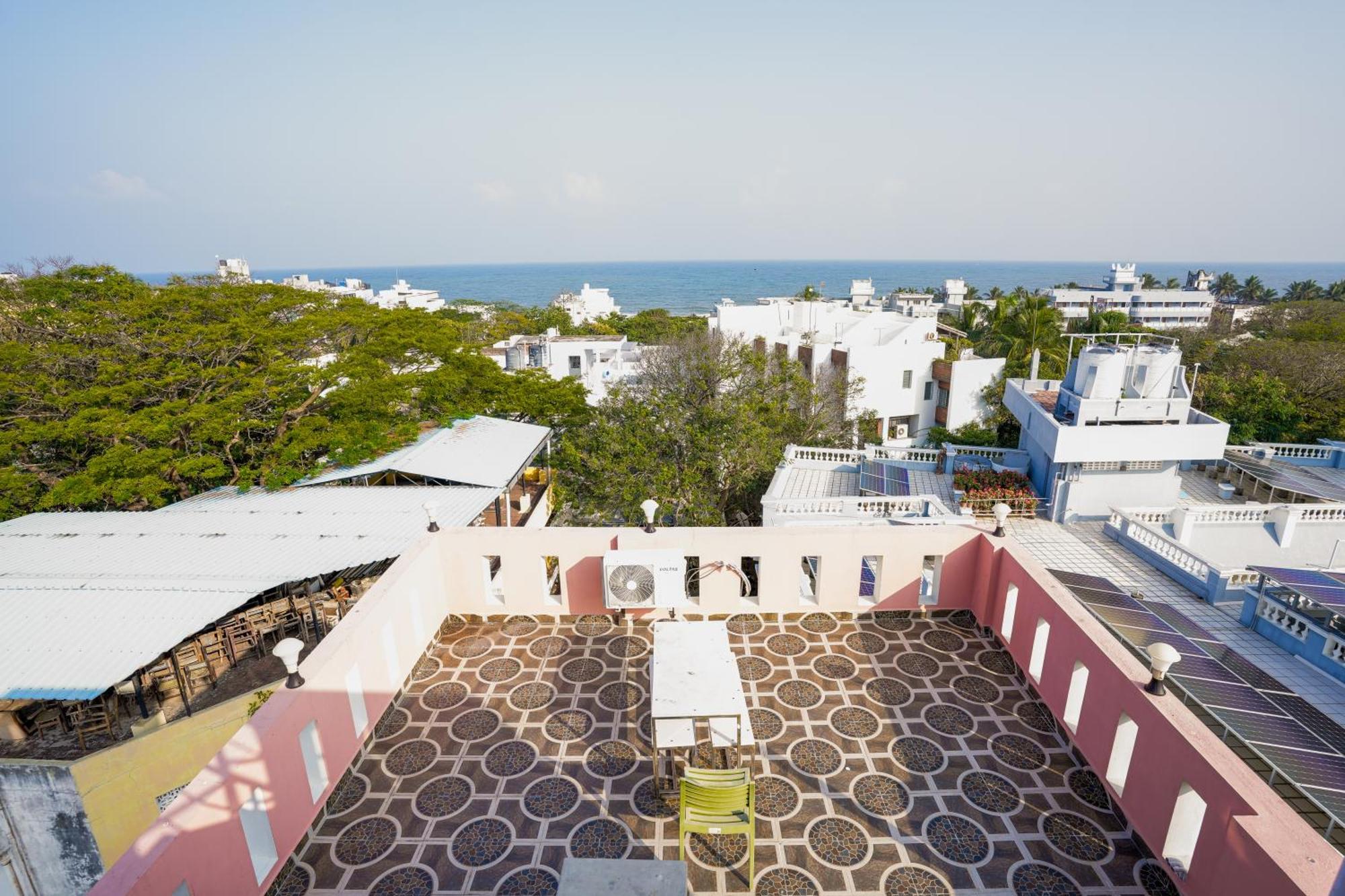 French Villa Pondicherry Exterior photo
