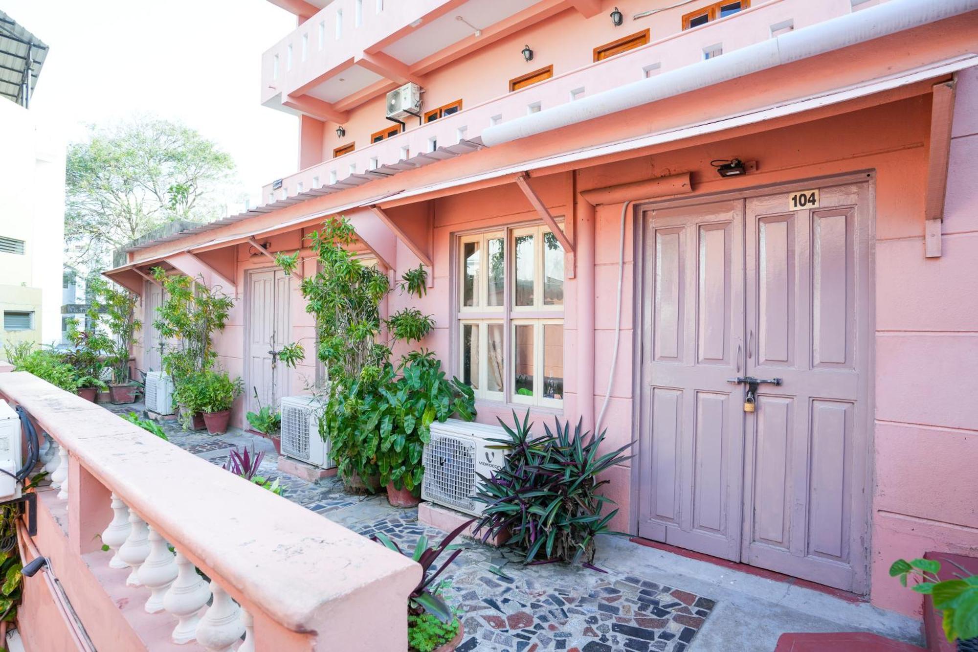 French Villa Pondicherry Exterior photo