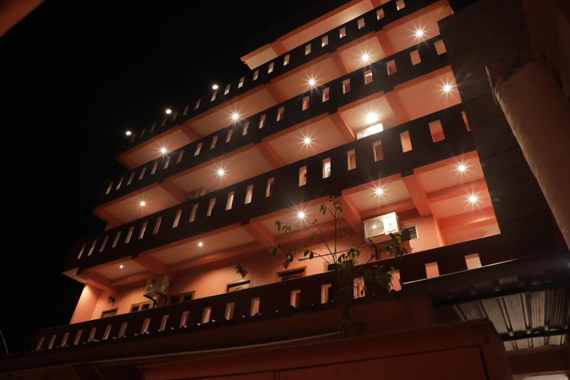 French Villa Pondicherry Exterior photo